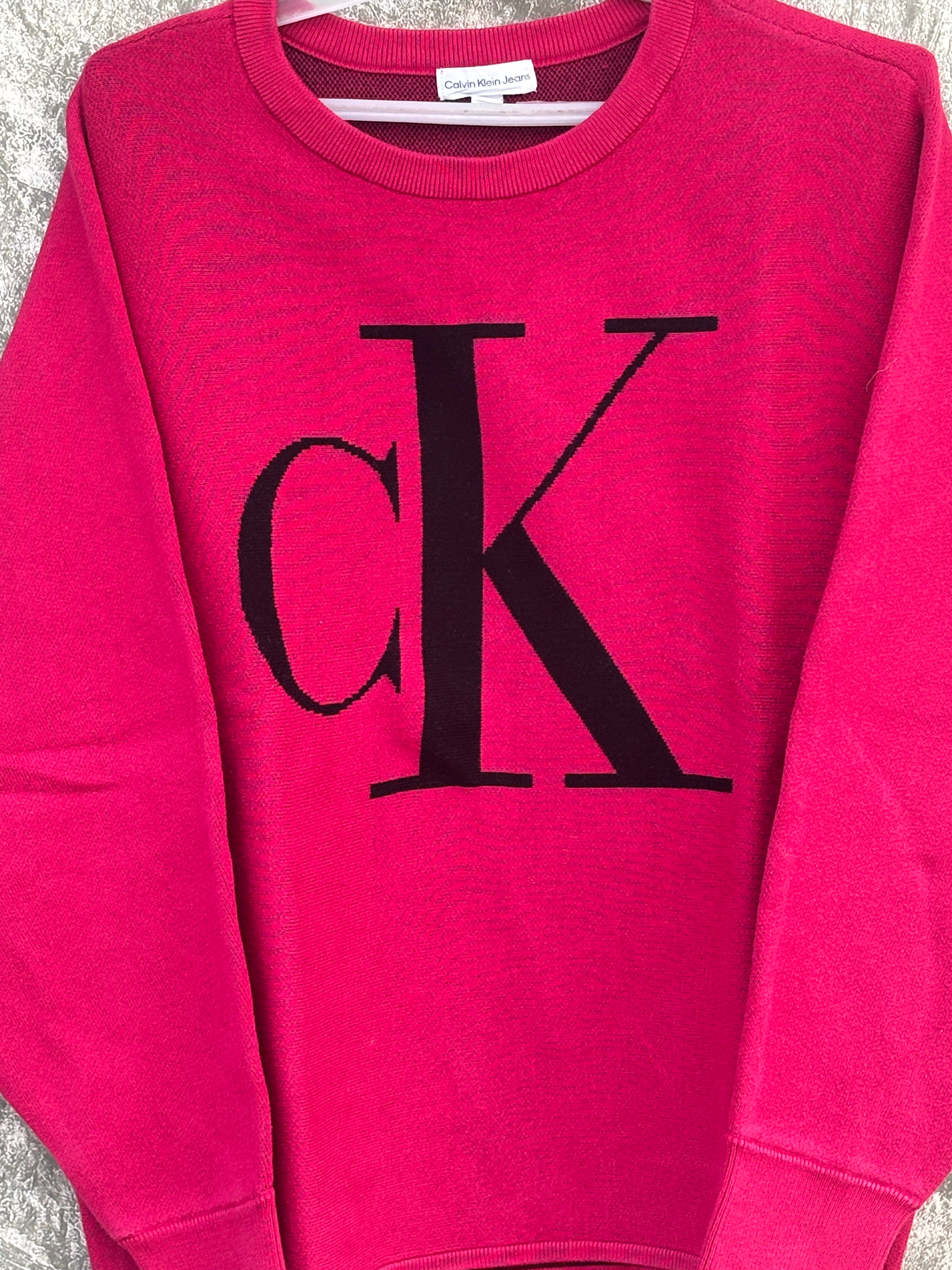 CALVIN KLEIN cute pink crewneck