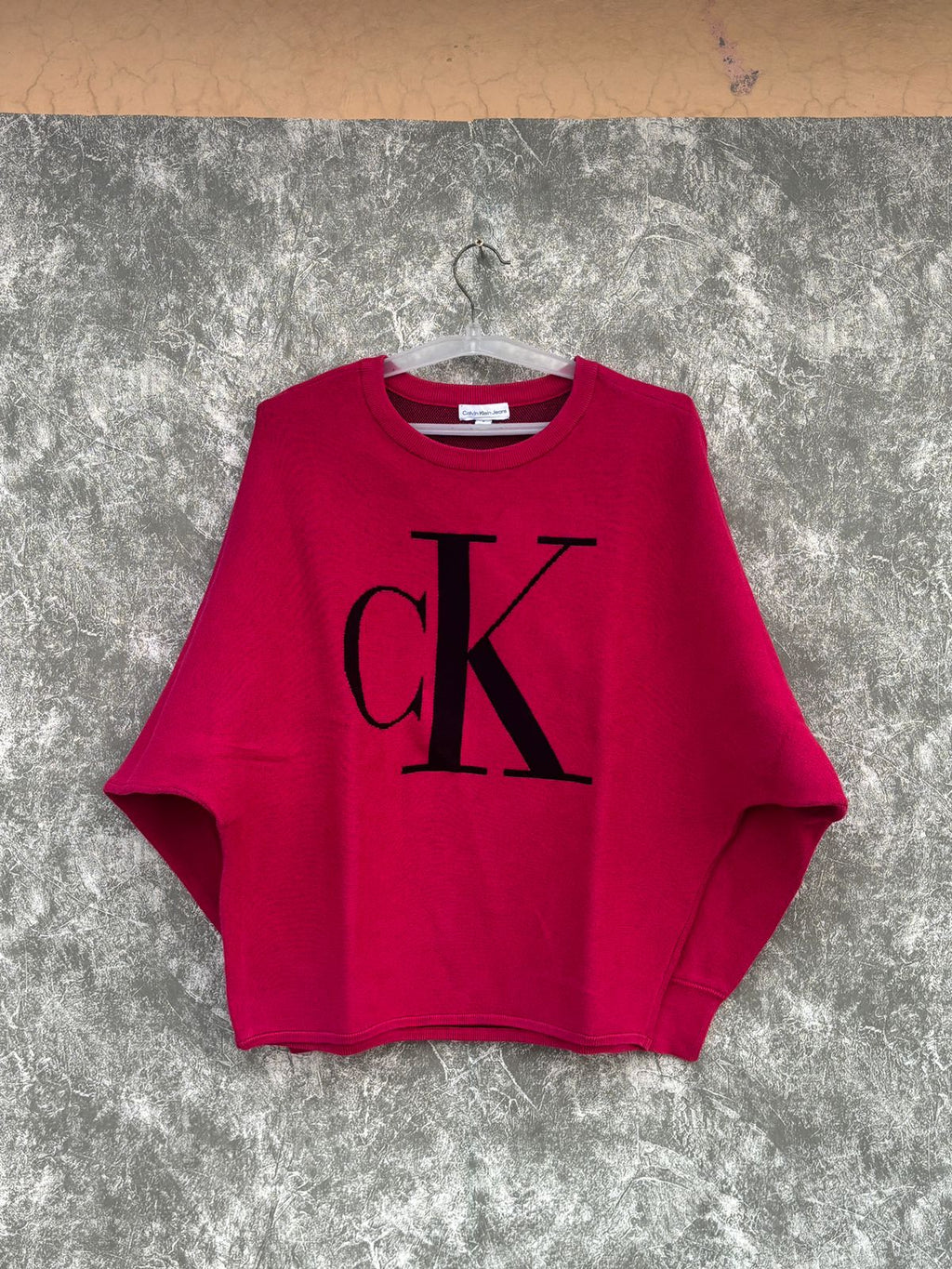 CALVIN KLEIN cute pink crewneck